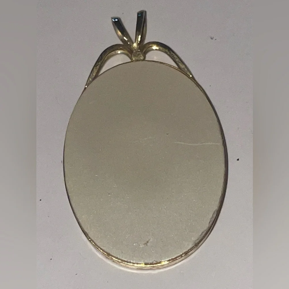 Flower Pendant - Reverse Painted Design - Picture 3 of 4